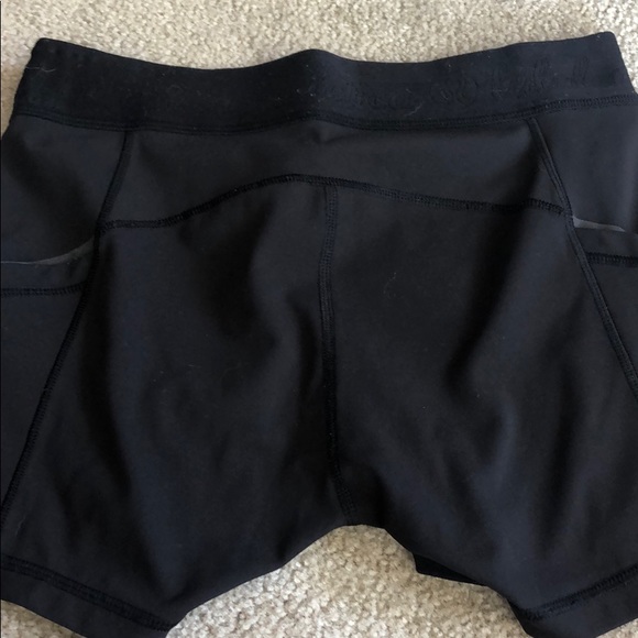 Lulu Lemon biker shorts - Picture 2 of 3